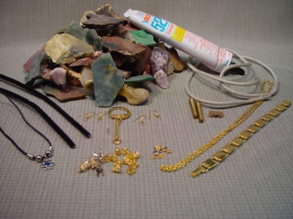 Tumbling grit, stone and jewelry kit