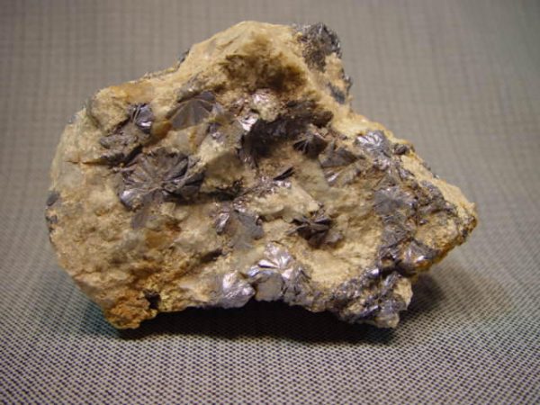 Molybdenite, ID